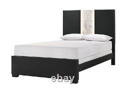 3Pc Beautiful Master Bedroom Set Black White Finish King Bed Chest Nightstand